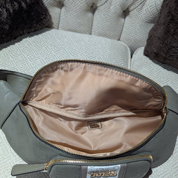 GUESS, Green/Sage, Fanny Pack, Brand New - Picture 3 of 6